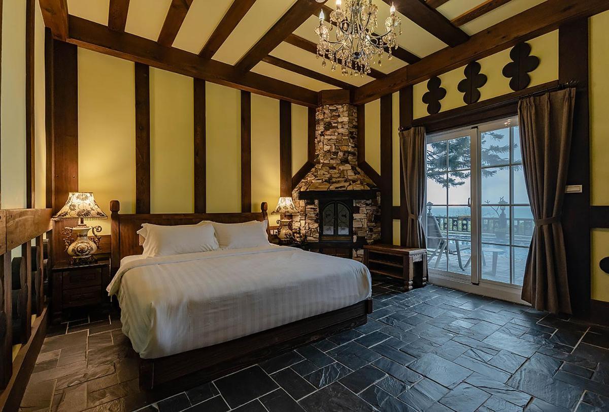 Tudor Dynasty Homestay Shoufeng Exterior foto